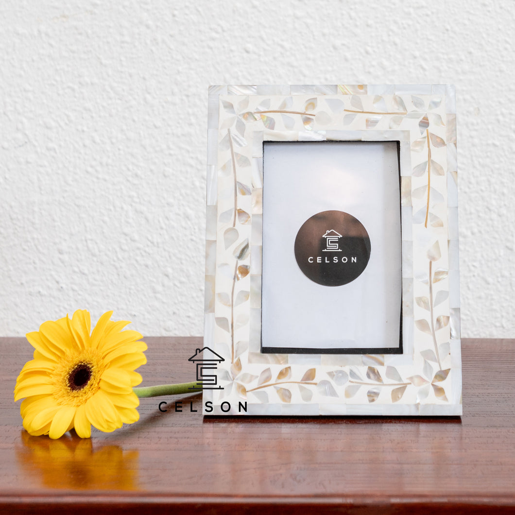 Leone_Floral Pattern Mother of Pearl Inlay Photo Frame