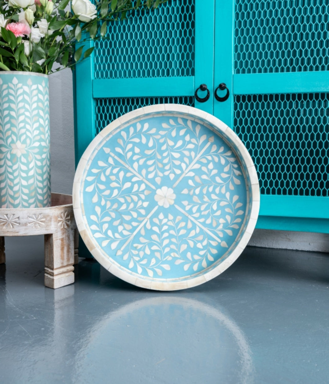 Colin_Bone Inlay Floral Round Tray in Light blue_Dia 46cm