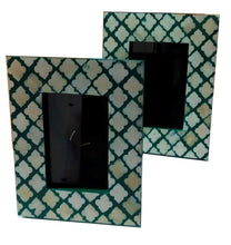 Load image into Gallery viewer, Chrissy_Moroccan Pattern Bone Inlay Photo Frame in Green
