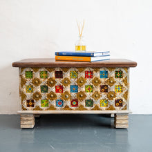 Load image into Gallery viewer, Mira Solid Wood Tile Trunk_Storage Trunk_Bench_80 cm
