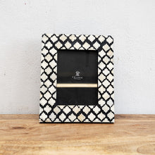 Load image into Gallery viewer, Zoe_ Moroccan Pattern Bone Inlay Photo Frame
