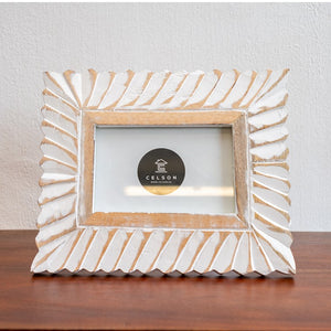 Evie Hand Carved Wooden Photo Frame_4 x 6